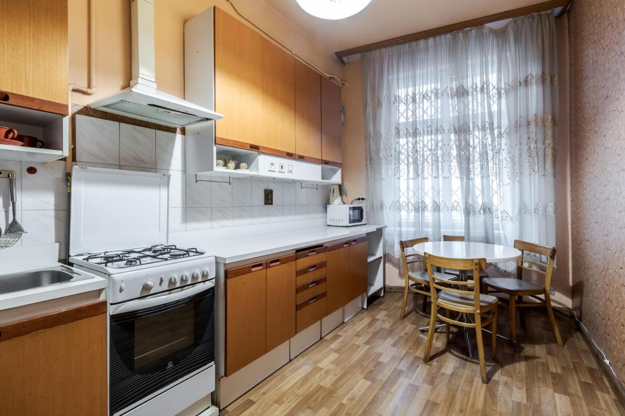 Doroshenka Antique Apartment Lviv Bagian luar foto