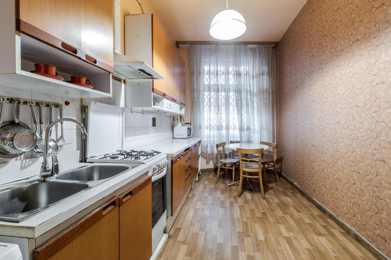 Doroshenka Antique Apartment Lviv Bagian luar foto